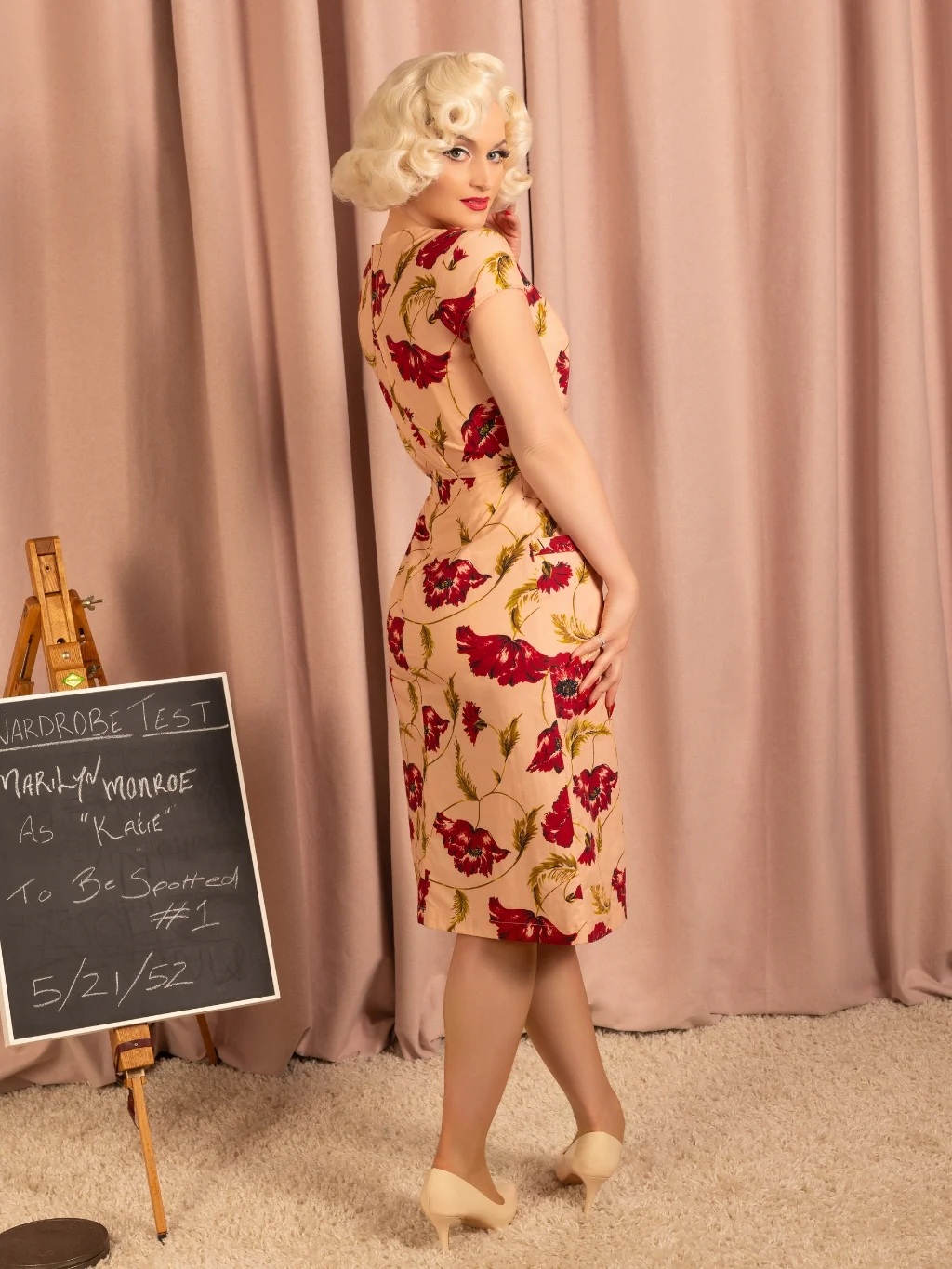 Pagoda Pink 1950s Fitted Dress - Image 5