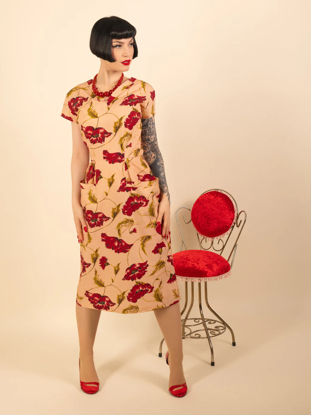 Pagoda Pink 1950s Fitted Dress - Image 6